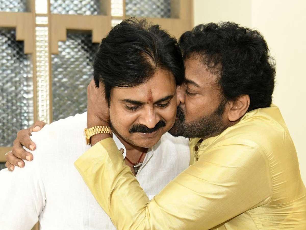 Chiranjeevi greets Pawan Kalyan in advance