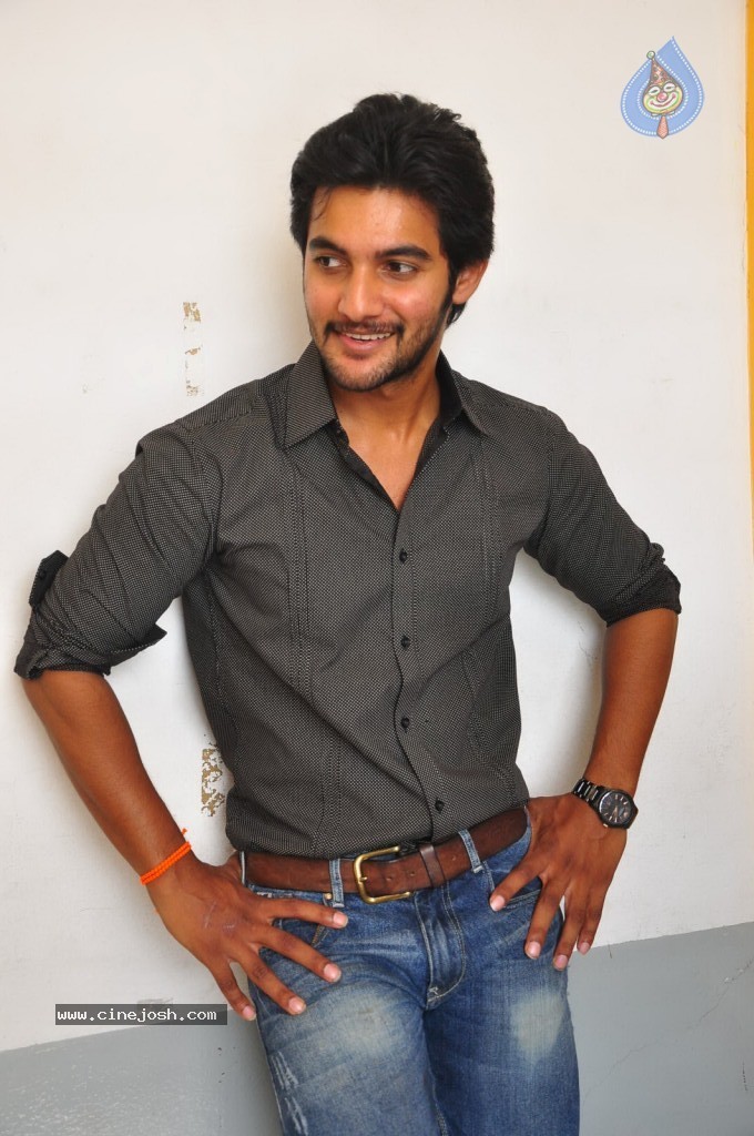 Aadi Stills - 13 / 41 photos