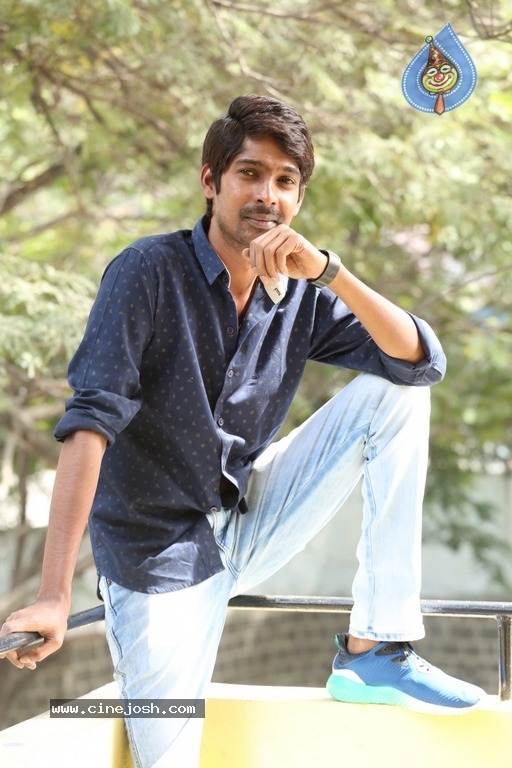 Actor Dhanraj Latest Interview Photos - 14 / 15 photos