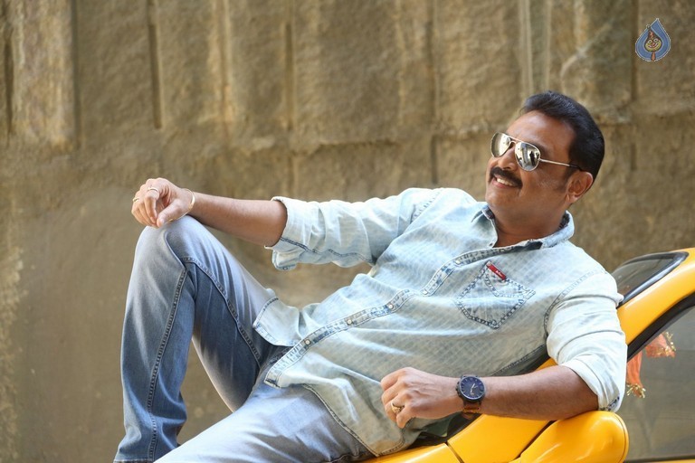 Actor Naresh Latest Photos - 18 / 30 photos