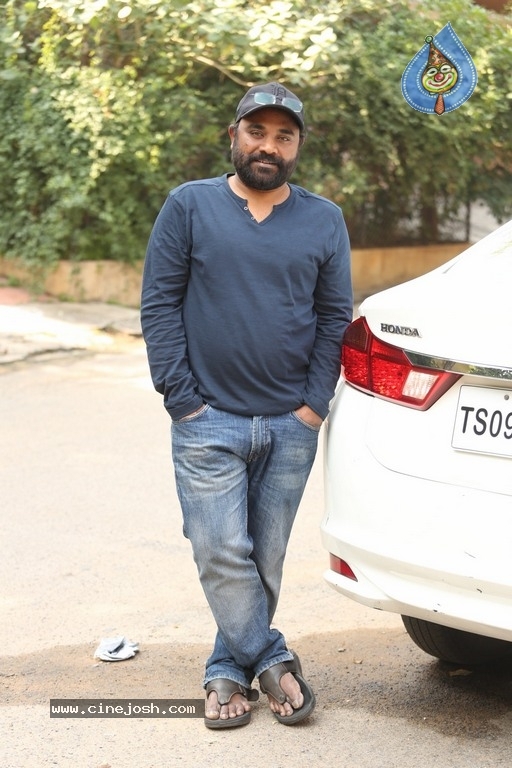 Director Gopi Ganesh Interview Photos - 8 / 10 photos