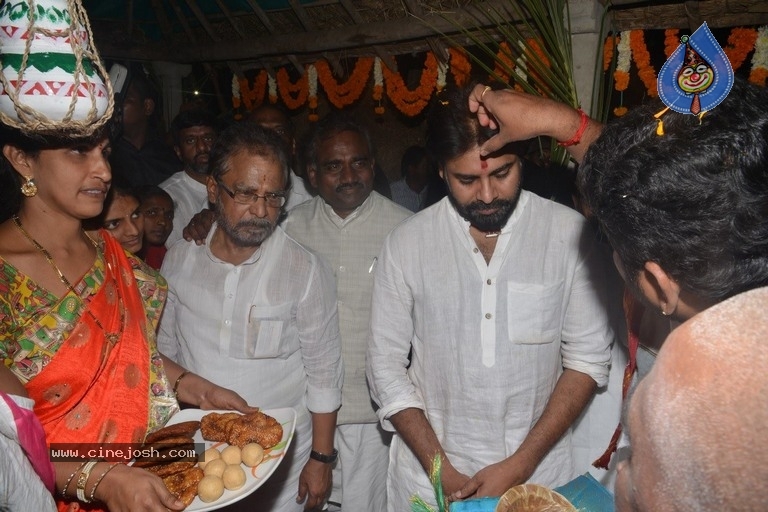 Pawan Kalyan Celebrates Sankranthi In Tenali - 6 / 39 photos