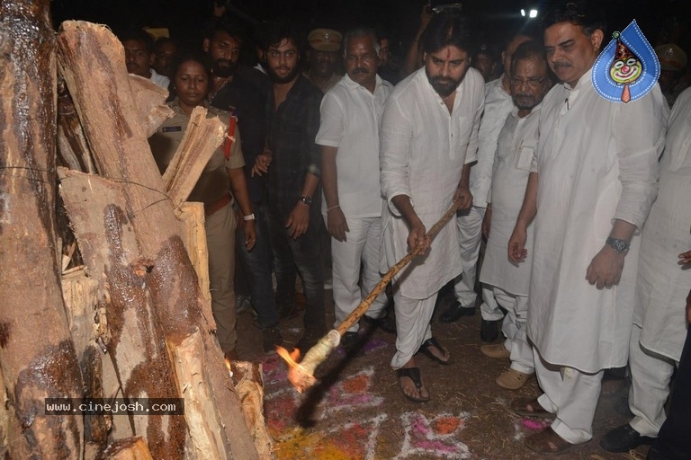 Pawan Kalyan Celebrates Sankranthi In Tenali - 12 / 39 photos
