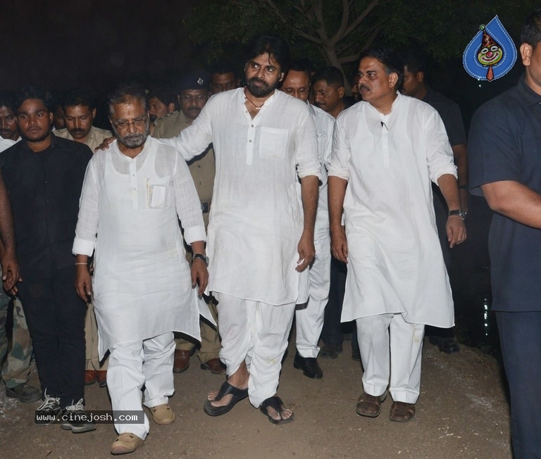 Pawan Kalyan Celebrates Sankranthi In Tenali - 31 / 39 photos