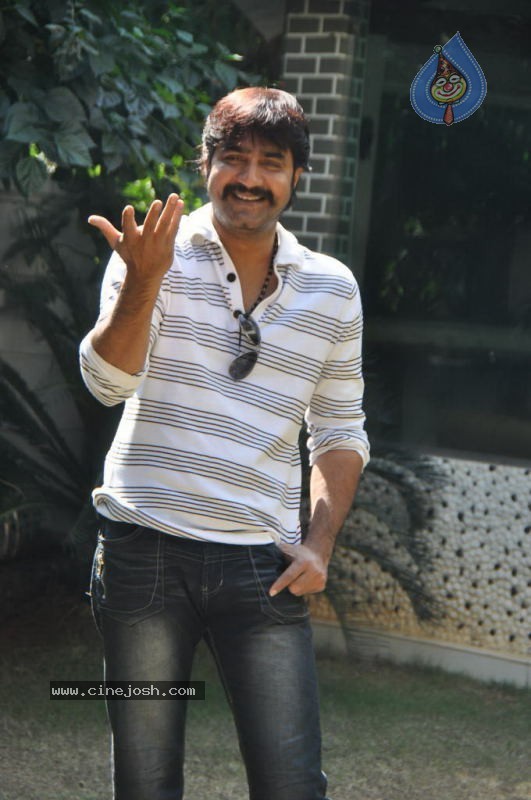 Srikanth Solo Stills - 3 / 40 photos