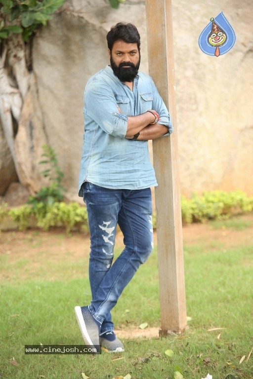 Super Sketch Movie Villain Indra Interview Stills - 19 / 27 photos