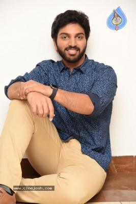 4 LETTERS Movie Hero EASWAR Interview Photos - 5 of 10