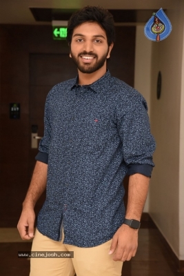 4 LETTERS Movie Hero EASWAR Interview Photos - 8 of 10