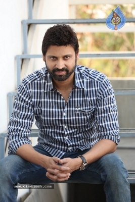Actor Sumanth Photos - 5 of 6