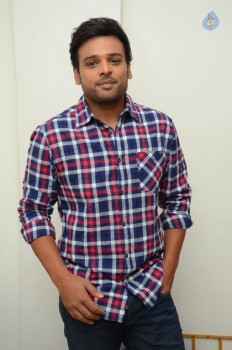 Nawin Vijaykrishna Interview Photos - 5 of 18