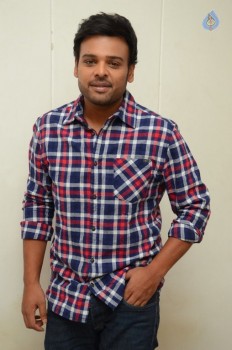 Nawin Vijaykrishna Interview Photos - 17 of 18