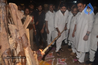 Pawan Kalyan Celebrates Sankranthi In Tenali - 12 of 39