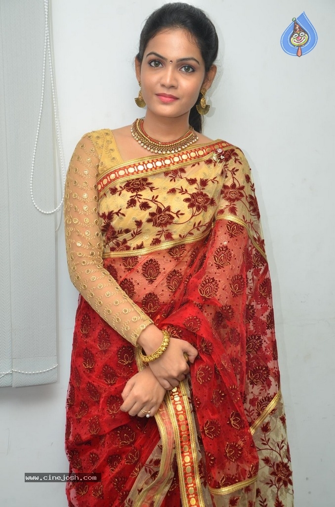 Actress Aara Latest Stills - 16 / 21 photos