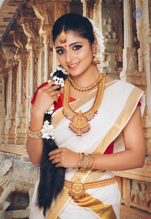 Actress Adhiti New Images - 3 / 5 photos