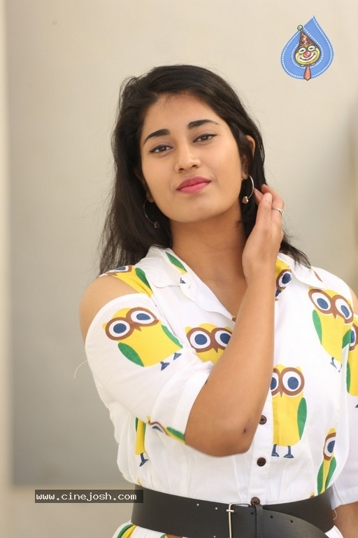 Actress Akhila Ram Photos - 6 / 16 photos