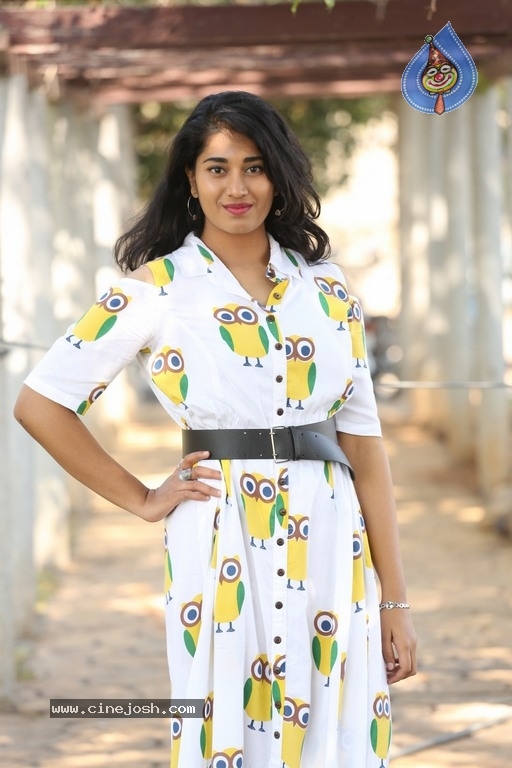 Actress Akhila Ram Photos - 16 / 16 photos