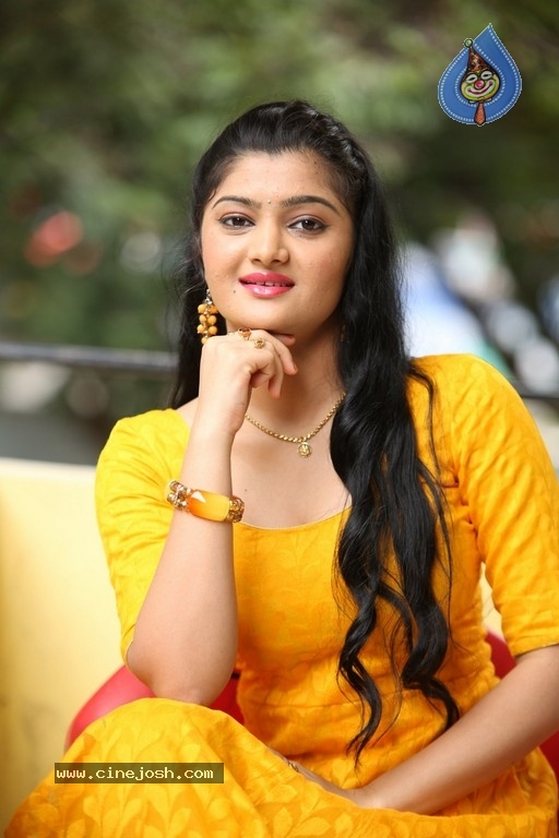 Actress Akshitha Photos - 19 / 21 photos