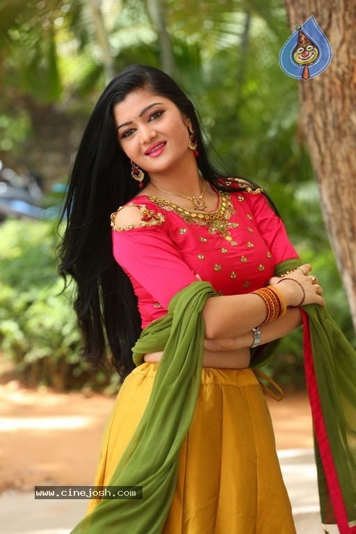 Actress Akshitha Pics - 6 / 21 photos