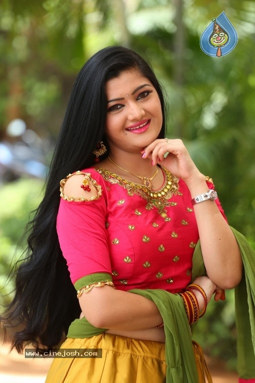Actress Akshitha Pics - 15 / 21 photos