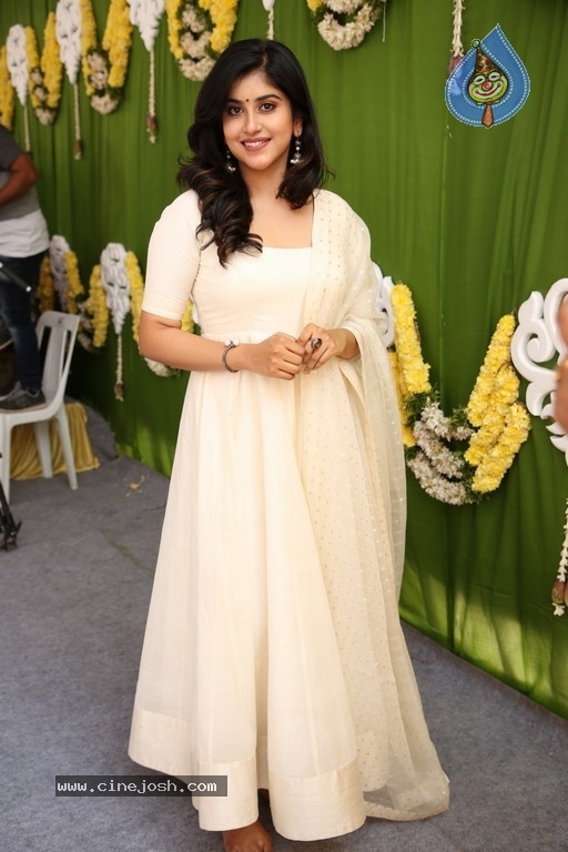 Actress Manisha Photos - 5 / 13 photos