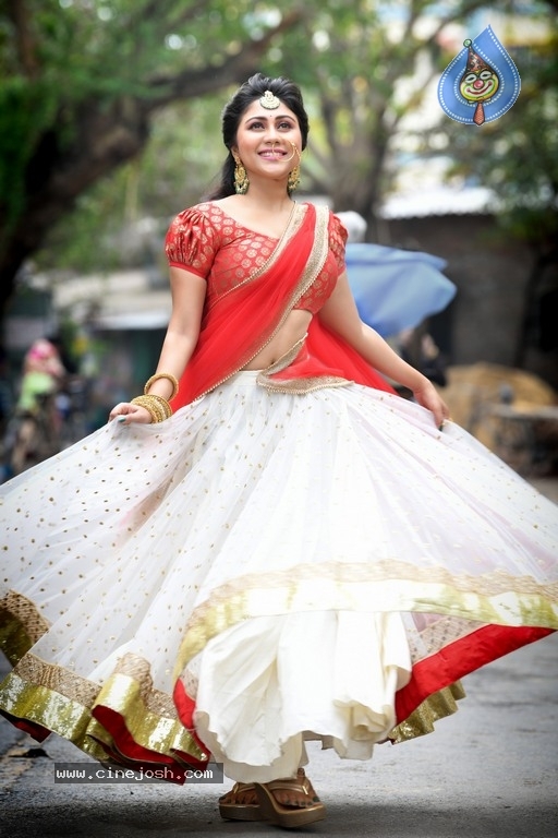 Actress Meghali Photos - 1 / 7 photos