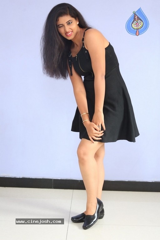 Actress Pavani Latest Photos - 1 / 21 photos