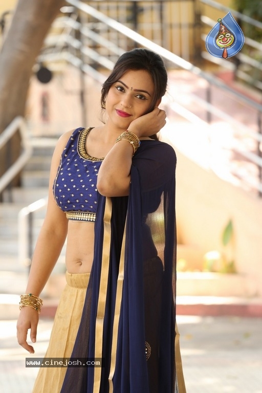 Actress Priyansha Dubey Stills - 17 / 31 photos