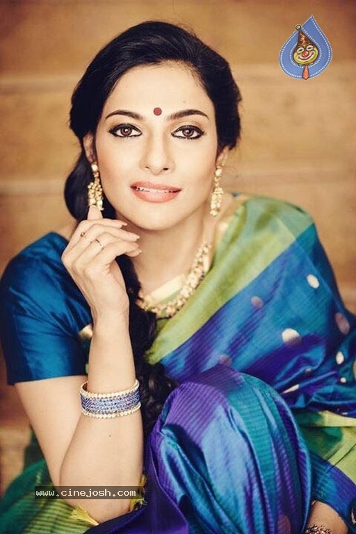 Actress Rethika Srinivas Photos - 3 / 16 photos