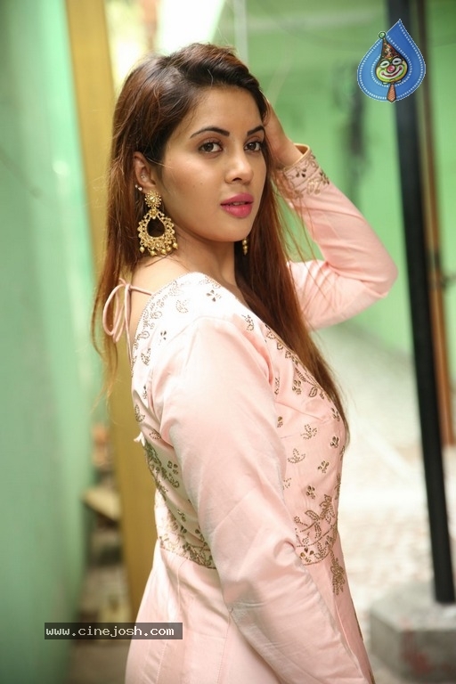 Actress Sehar Photos - 3 / 12 photos