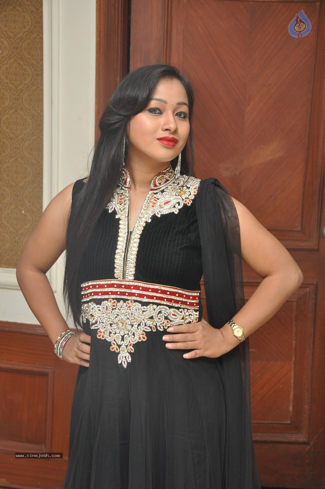 Actress Sneha Photos - 17 / 62 photos