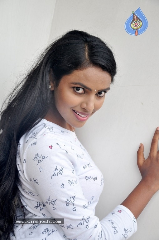 Actress Soumya Stills - 8 / 10 photos