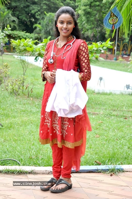 Actress Soumya Stills - 10 / 10 photos
