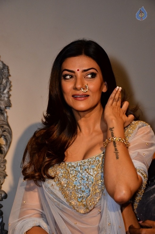 Actress Sushmita Sen Photos - 4 / 19 photos