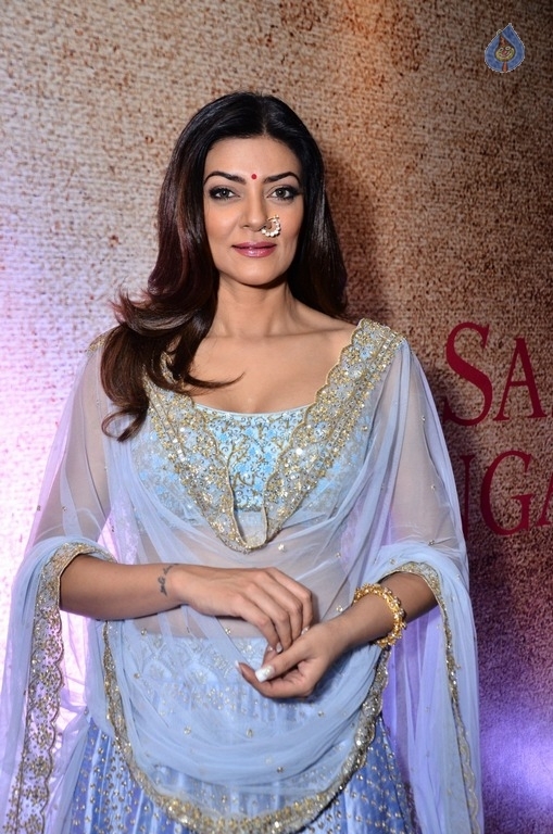 Actress Sushmita Sen Photos - 8 / 19 photos