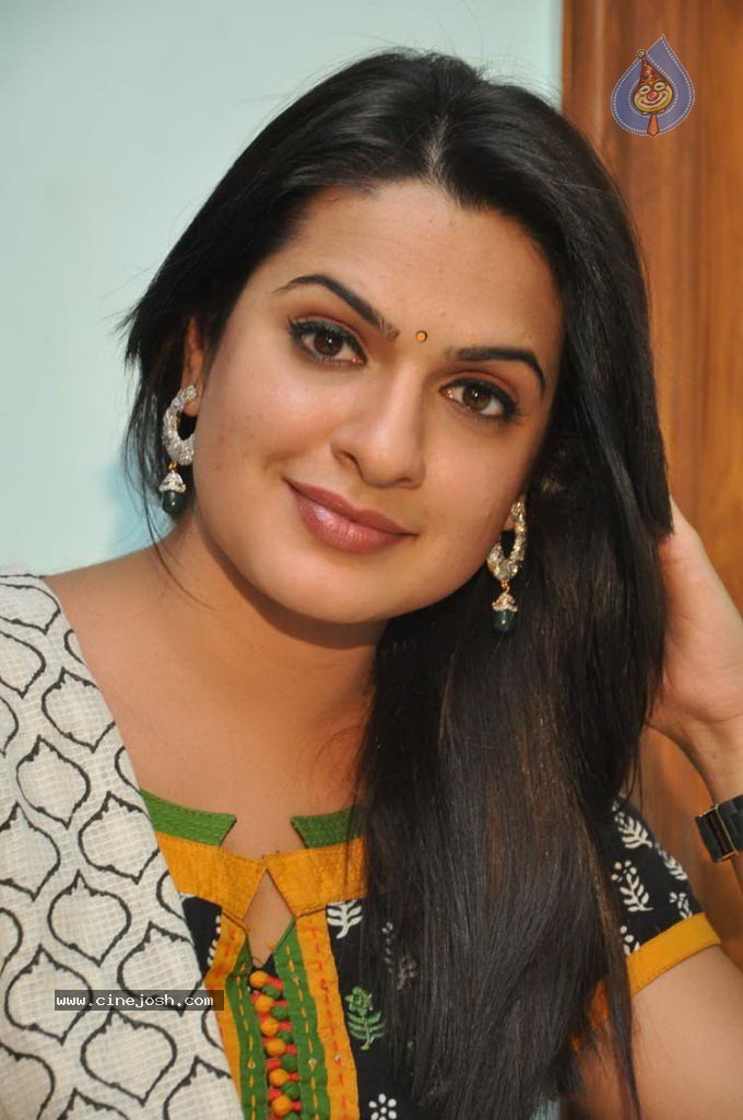 Aditi Agarwal Latest Stills - 17 / 58 photos