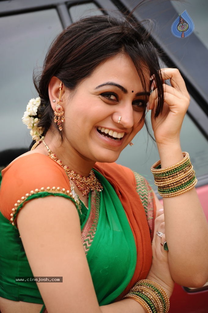 Aksha Latest Photos - 4 / 39 photos