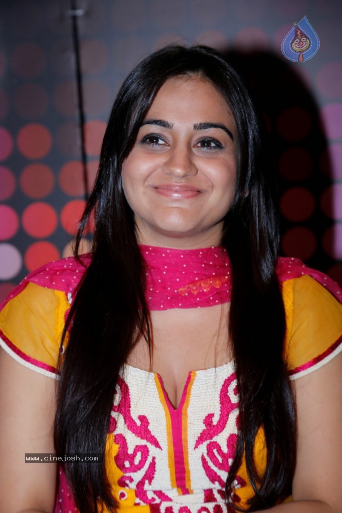 Aksha New Photos - 12 / 24 photos