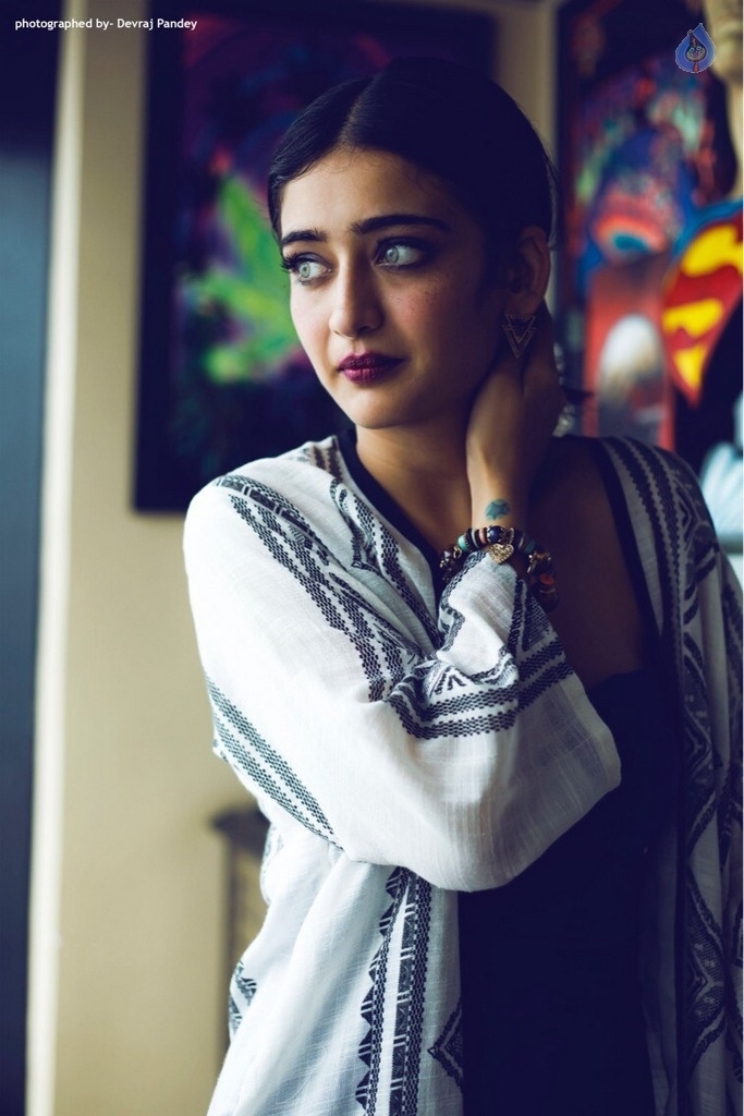 Akshara Haasan New Pics - 2 / 12 photos