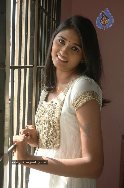 Akshaya Stills - 10 / 37 photos