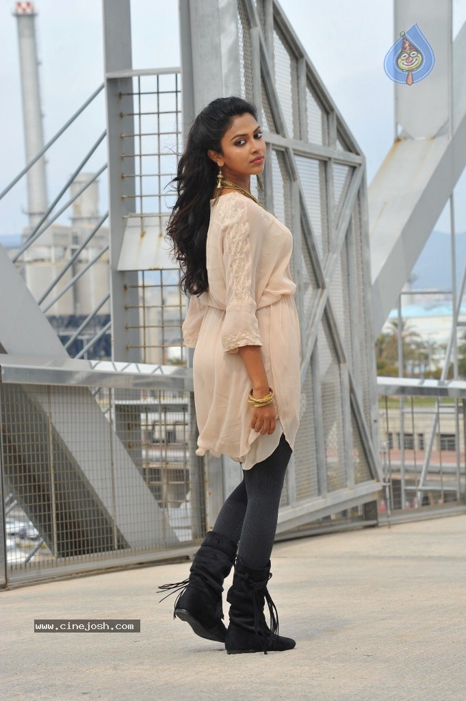 Amala Paul Latest Stills - 18 / 75 photos