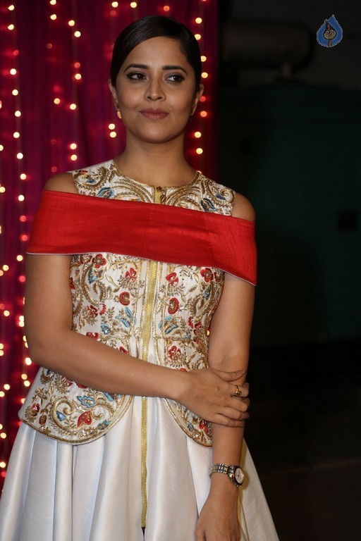 Anasuya at Zee Telugu Apsara Awards - 10 / 21 photos