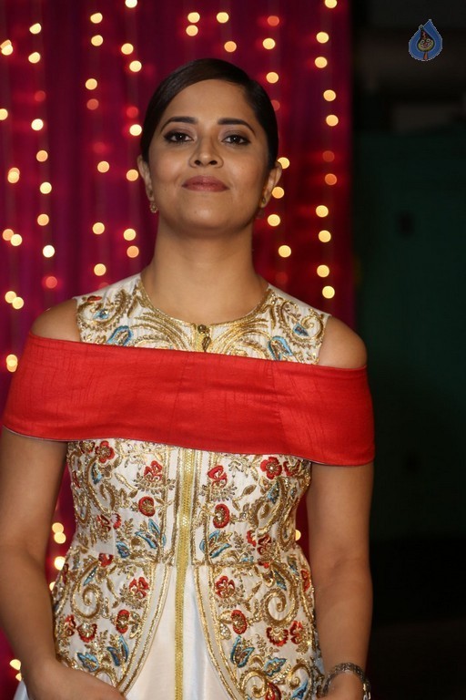 Anasuya at Zee Telugu Apsara Awards - 11 / 21 photos