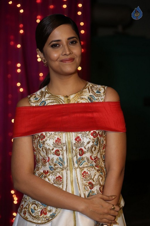 Anasuya at Zee Telugu Apsara Awards - 14 / 21 photos