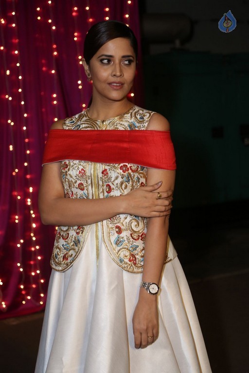 Anasuya at Zee Telugu Apsara Awards - 18 / 21 photos