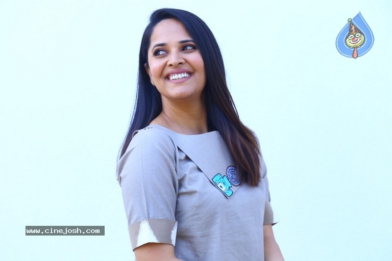 Anasuya Bharadwaj Latest Pics - 20 / 20 photos