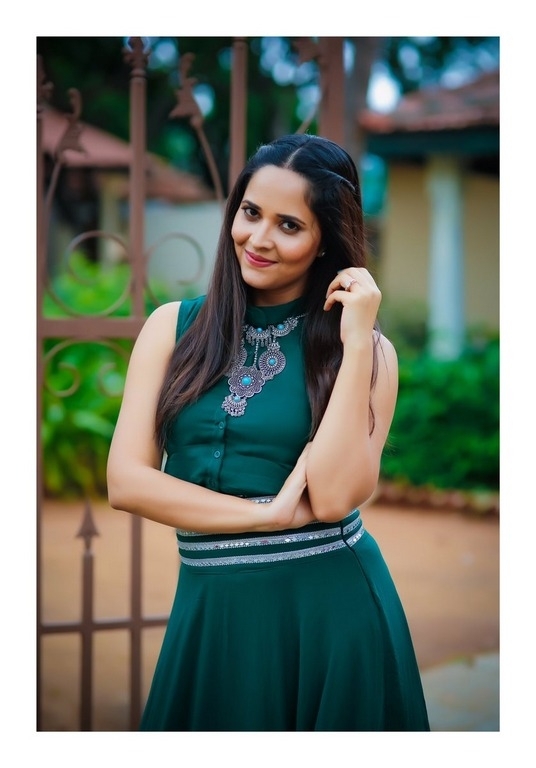 Anasuya Bharadwaj New Photos - 9 / 13 photos