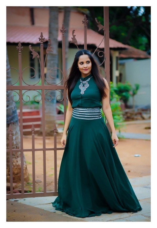 Anasuya Bharadwaj New Photos - 11 / 13 photos