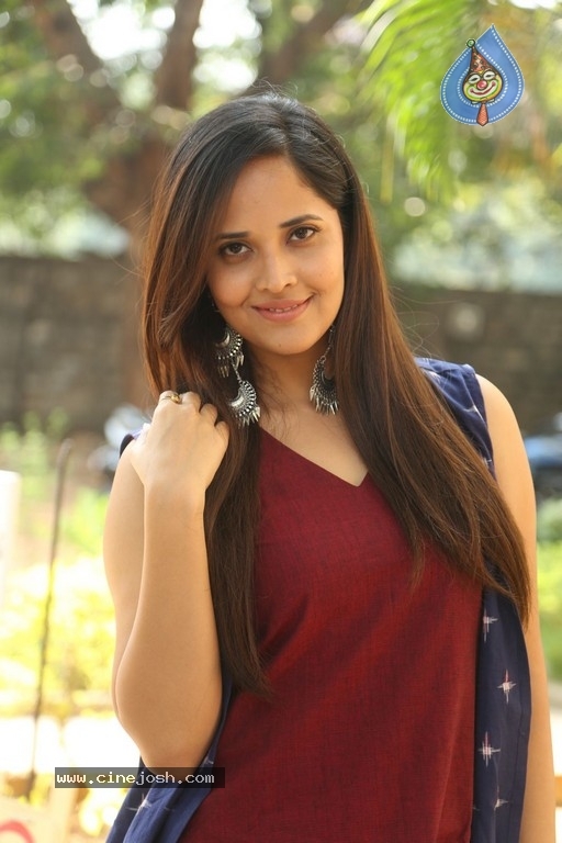 Anasuya Bharadwaj Photos - 3 / 21 photos