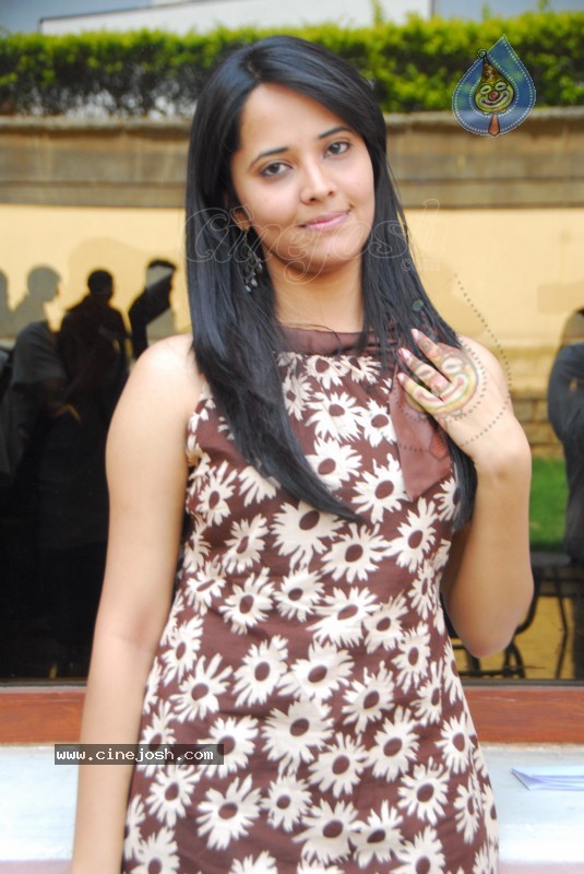 Anasuya Stills - 12 / 34 photos