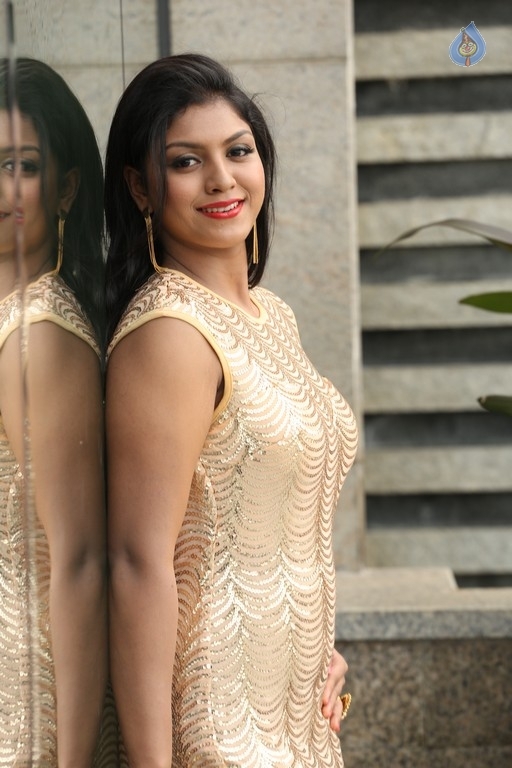 Anjali Sister Aradhya New Photos - 3 / 42 photos